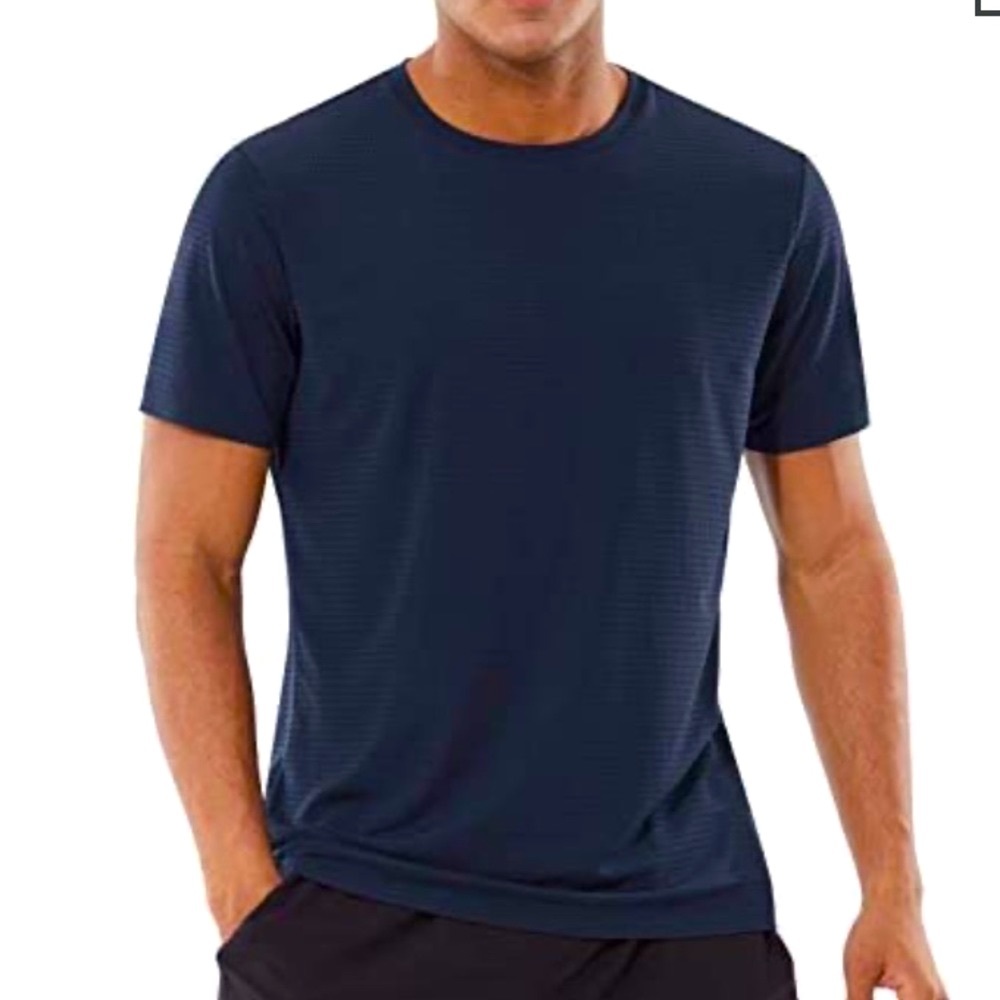 NWT Baleaf Men’s Cooling Workout Shirt Size Medium